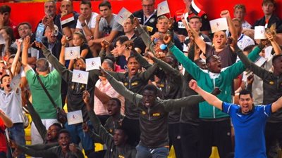 شاهد.. منتخب نيجيريا يحتفل بفوز الفراعنة بكأس العالم لكرة اليد (صور)