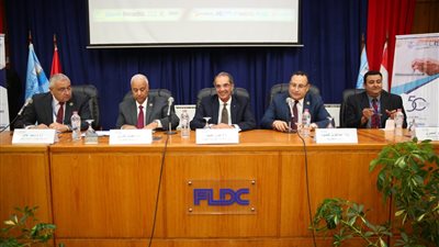 وزير الاتصالات: التحول إلى المجتمع الرقمي مسئولية مشتركة بين الحكومة والمجتمع المدني