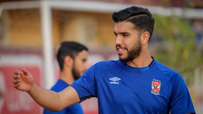 الأهلي يبدأ مرحلة التخلص من “جيرالدو وأزارو” بتوصية من لجنة التخطيط