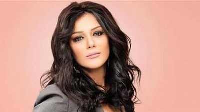 إنجي المقدم تدير المؤتمر الصحفي لمهرجان الجونة