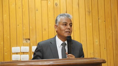 رئيس جامعة جنوب الوادي يكشف حقيقة زيادة المصروفات الدراسية