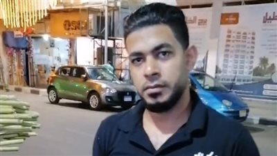 طالبان بخدمة اجتماعية يبيعان الـ قصب ببورسعيد: مصاريف الكلية عالية