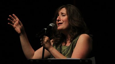 بعد مهرجان جرش.. مكادي نحاس تعود للأردن بحفل غنائي في مسرح الشمس