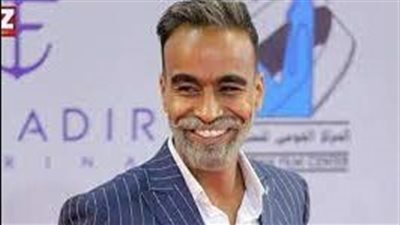 محمود الليثي يروج لأغنية أسلك بدعم أصدقائه في مهرجان الجونة | فيديو