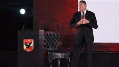 الخطيب: ثابت البطل لم يطلب شيئا من الأهلي.. وبسبب حبه له توفي داخل الملعب