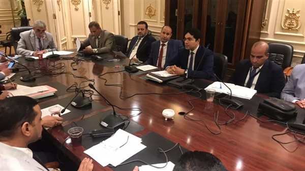 لجنة القوى العاملة