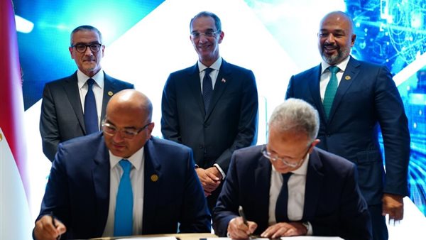 خلال توقيع الاتفاقية