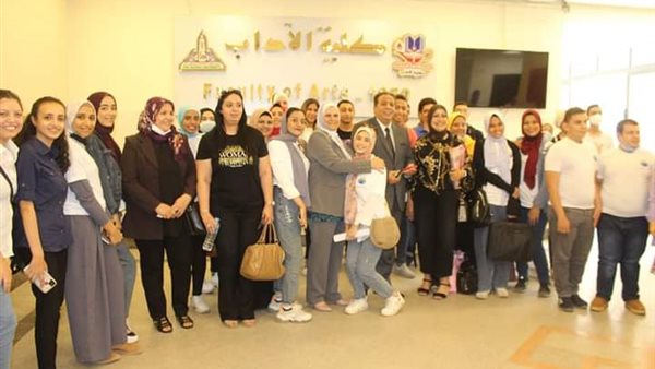 آداب عين شمس