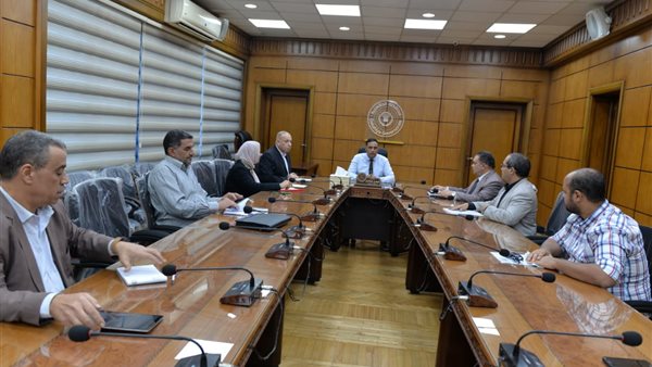 اجتماع المحافظ