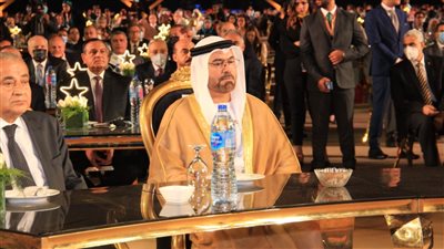 رئيس الوزراء الإماراتي: مصر قلب العرب.. ونهضتنا من نهضة القاهرة 