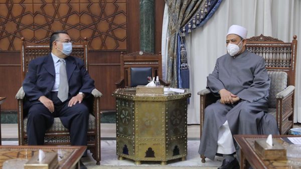 الدكتور أحمد الطيب