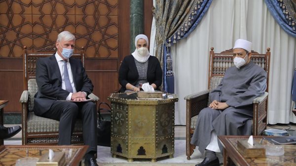 الدكتور أحمد الطيب