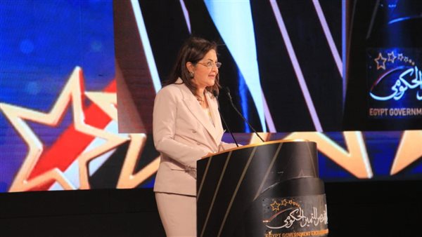 هالة سعيد وزيرة التخطيط