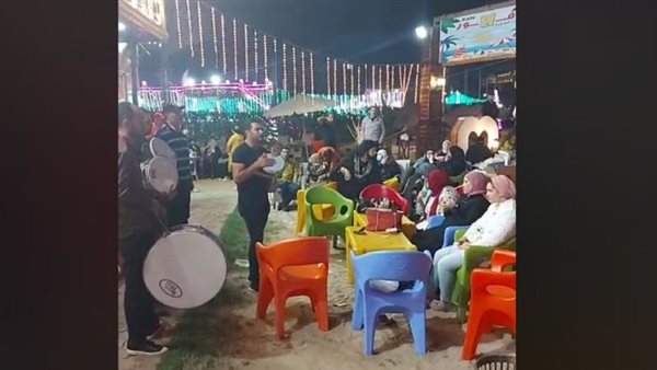 مسيحية تقيم إحتفال