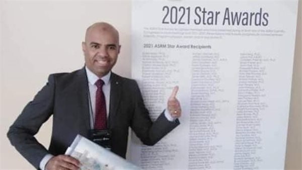 الدكتور طارق عبد