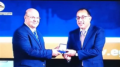 أحمد الشيخ يفوز بجائزة أفضل ثالث وكيل وزارة في جوائز مصر للتميز الحكومي