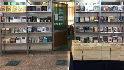 كتب بأسعار مخفضة.. القومي للترجمة يشارك في معرض جامعة الأزهر للكتاب 