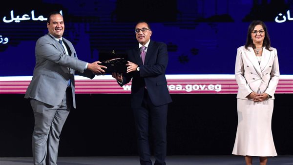 مدبولي مع القرش