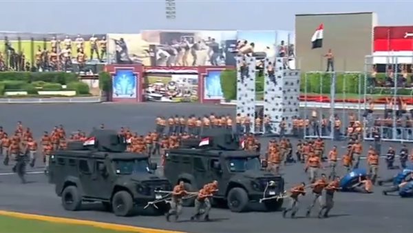 جانب من العرض العسكري