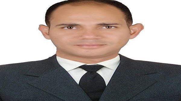 الدكتور خميس