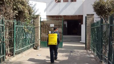 لمواجهة كورونا.. تطهير المنشآت الدينية والثقافية بشبرا الخيمة 