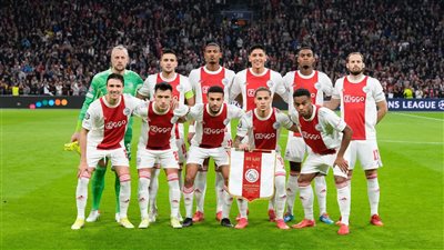 مدافع أياكس يفوز بجائزة لاعب الأسبوع في دوري أبطال أوروبا