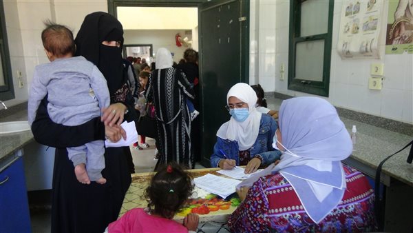 الكشف على مواطنين