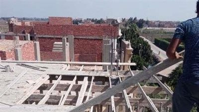 الجيزة تضبط وتزيل أعمال بناء مخالف بعقار صادر بشأنه قرار ترميم بإمبابة