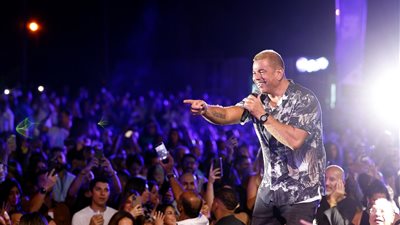 عمرو دياب يشعل ليل الجونة في أضخم حفلات المهرجان 
