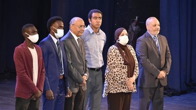 تكريم مؤسس مشروع وحدة وادي النيل - رؤى مستقبلية في حفل تخرج الطلاب السودانيين بالجامعات المصرية