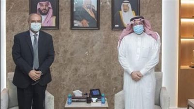 السفير المصري في الرياض يبحث مع وزير التعليم السعودي تعزيز التعاون العلمي والأكاديمي