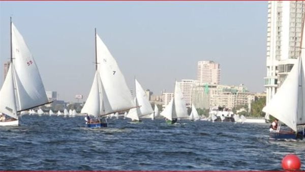 القوارب الشراعية