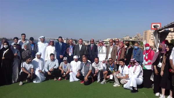 شباب السفينة