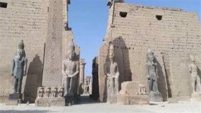 لأول مرة.. رئيس تنشيط السياحة يتفقد مكاتب الهيئة بمحافظة الأقصر ويجتمع بقياداتها