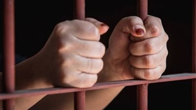 تواجه 4 تهم.. النيابة تأمر بحبس سيدة في واقعة سقوط طفلين من أعلى عمارة ببورسعيد