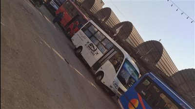 إنهاء أزمة المواصلات لطلاب بيلا بكفر الشيخ بعد توفير 82 سيارة وأتوبيسا| صور 