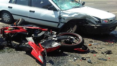 إصابة شخصين في تصادم دراجة نارية وسيارة بشبين القناطر 