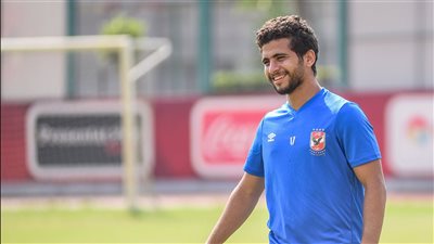 محمد محمود يؤجل حسم عروض الرحيل عن الأهلي