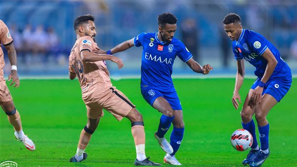 الهلال والرائد