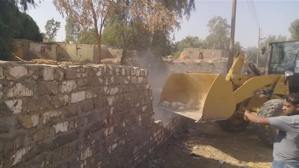 حملة إزالات بقنا