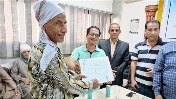 تكريم عمال النظافة