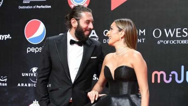 أمينة خليل وتامر