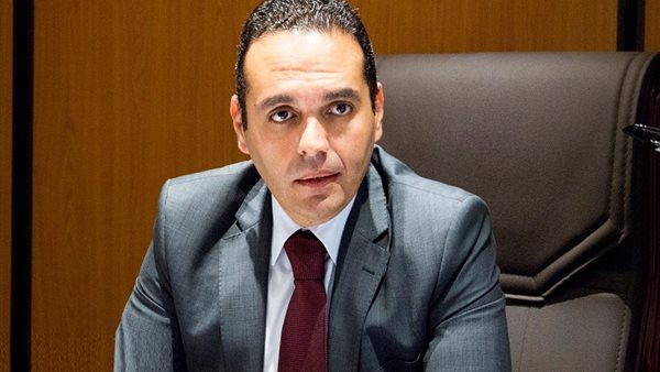 الدكتور مدحت نافع