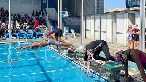 بطولة المدارس للسباحة