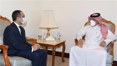 سفير مصر في الدوحة يلتقي وزير الدولة للشئون الخارجية القطري لبحث العلاقات الثنائية