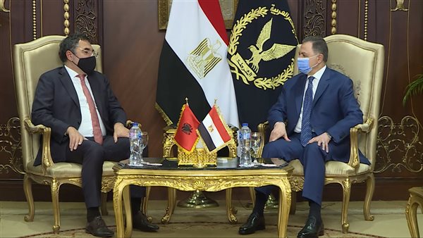 لقاء وزير الداخلية