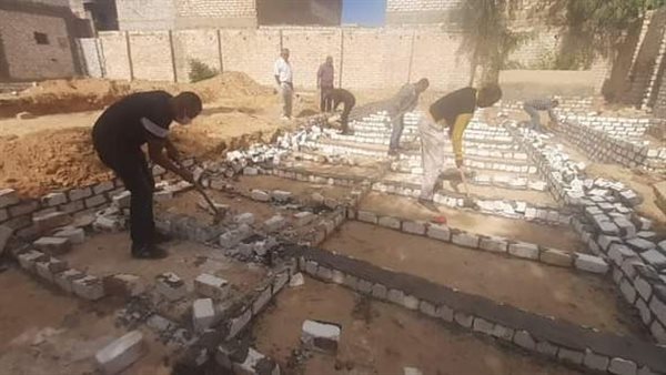 حملة لإزالة المقابر