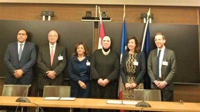 وزيرة الصناعة من فرنسا: طرح المنتجات المصرية لـ 2 مليار مستهلك 
