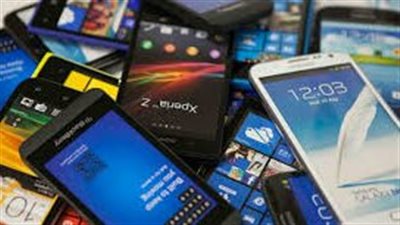 بعد ارتفاع أسعار الجديدة.. تعرف على أسعار الموبايلات المستعملة في شارع عبدالعزيز