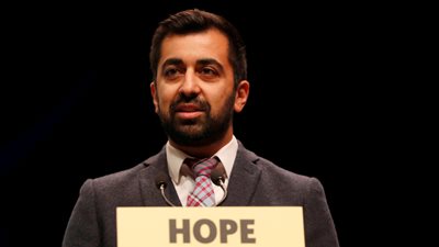 وزير الصحة الاسكتلندي: لا يمكن الحصول على الجرعات المعززة قبل 6 أشهر من الجرعة الثانية